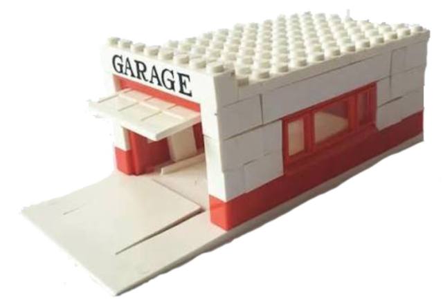 Garage with Automatic Door (White base and door frame)