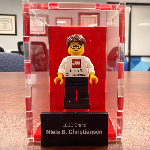 Niels B. Christiansen (Employee Business Card Minifigure)